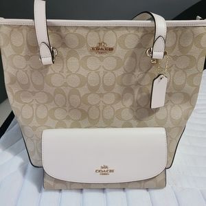 Coach zip tote and wallet